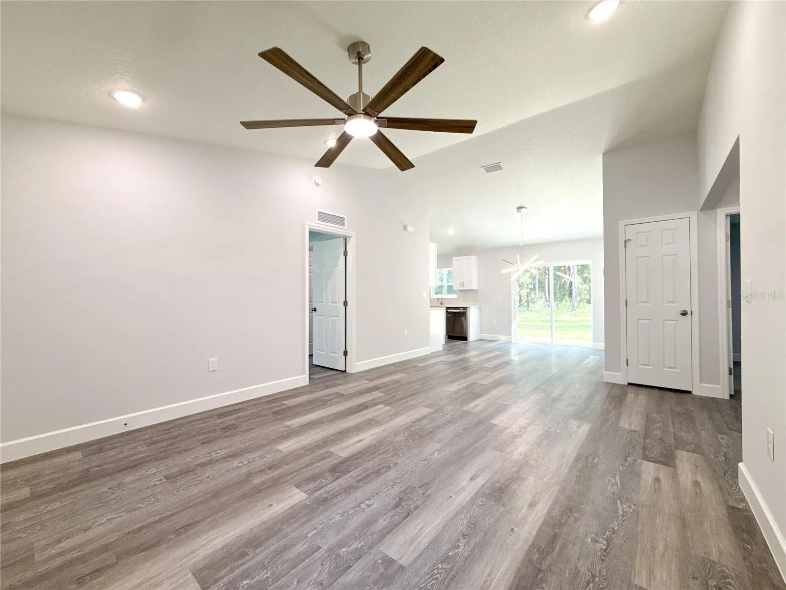 15304 SW 27 LN