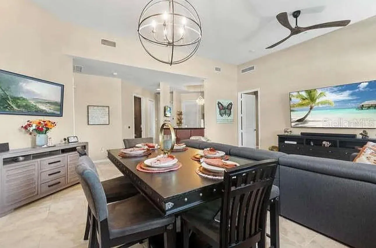 403 S SAPODILLA AVE #104, #104
