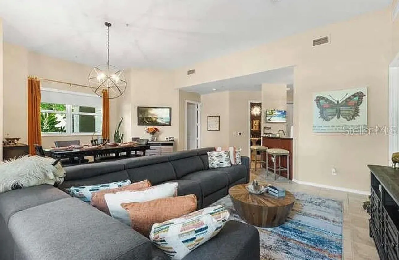 403 S SAPODILLA AVE #104, #104