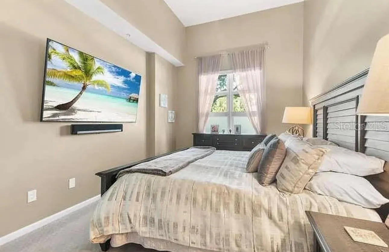 403 S SAPODILLA AVE #104, #104