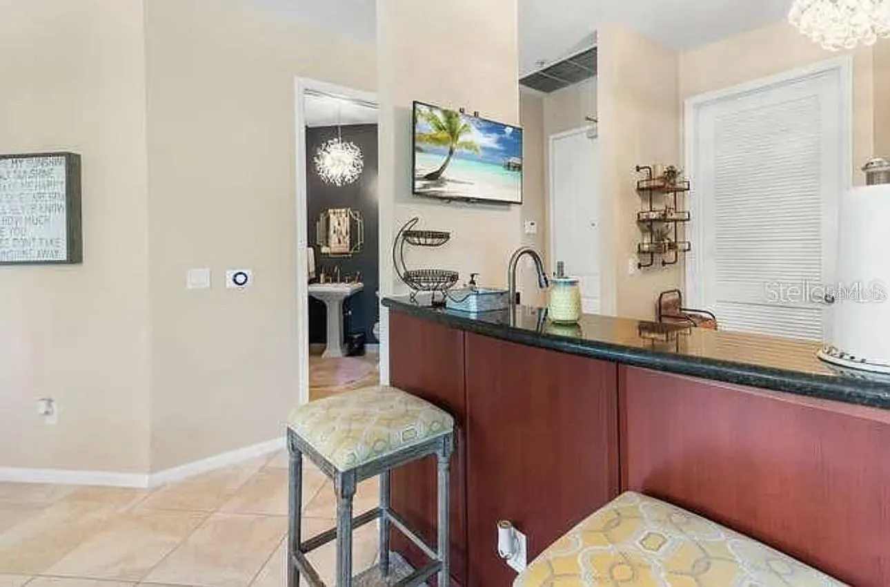 403 S SAPODILLA AVE #104, #104