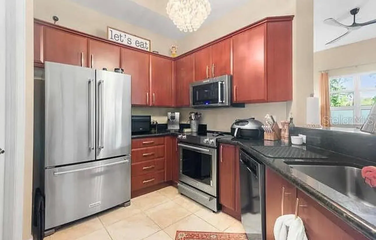 403 S SAPODILLA AVE #104, #104
