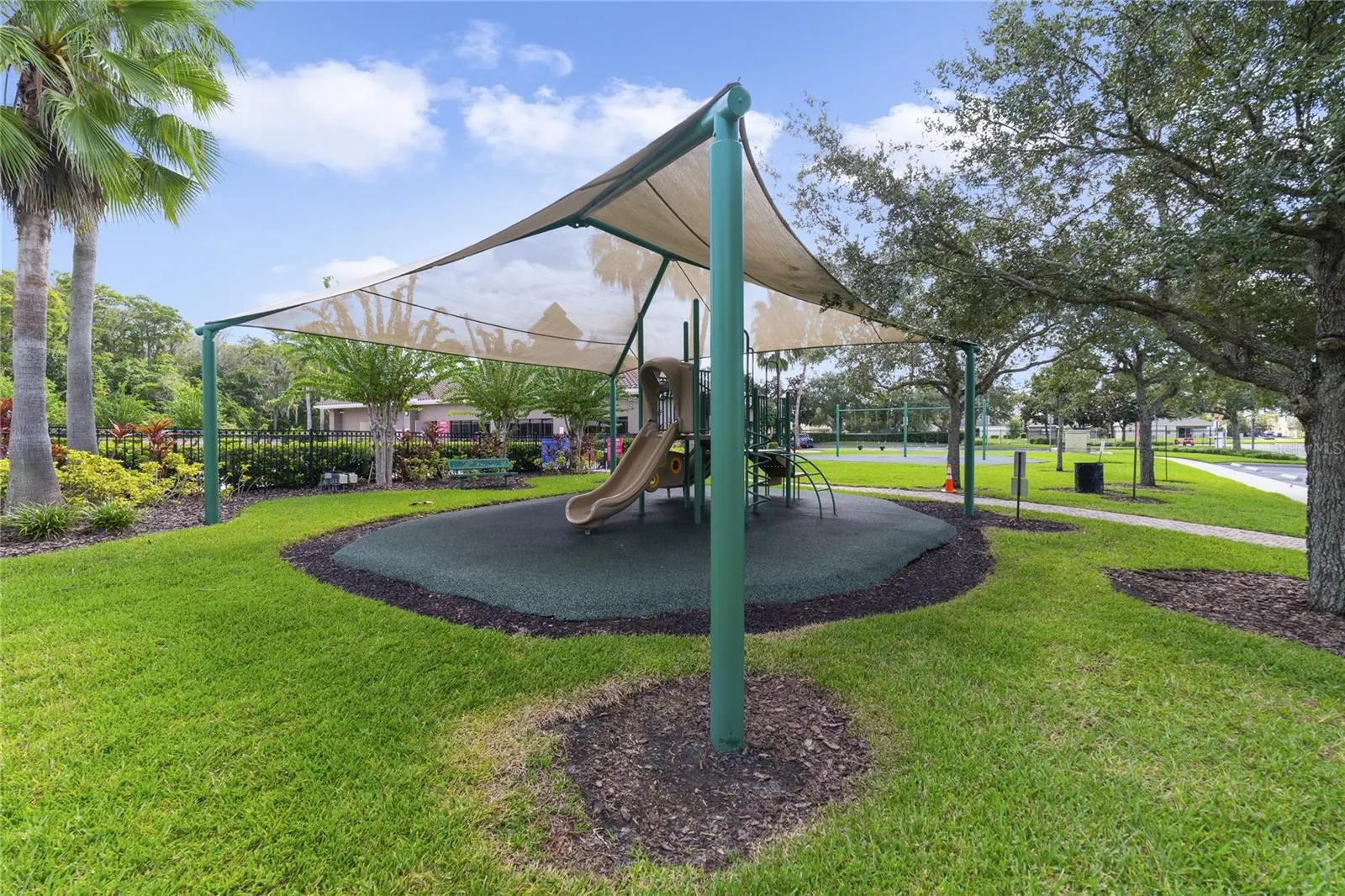 3293 RODRICK CIR