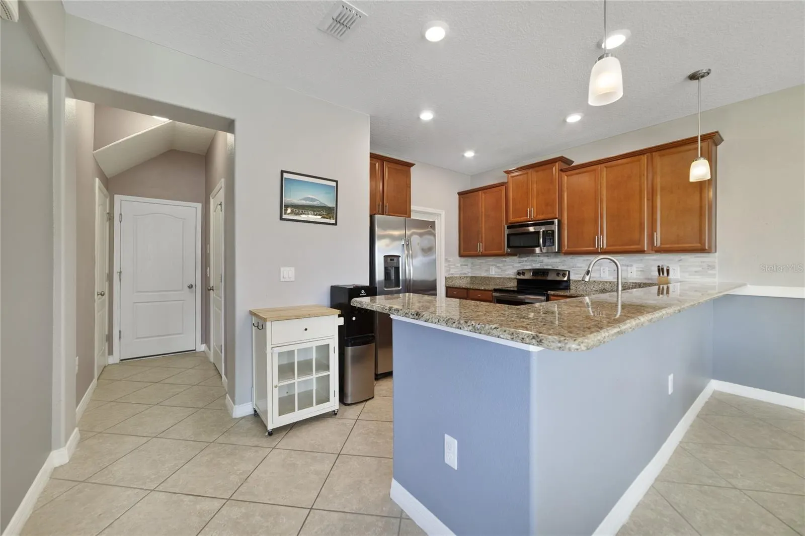 3293 RODRICK CIR