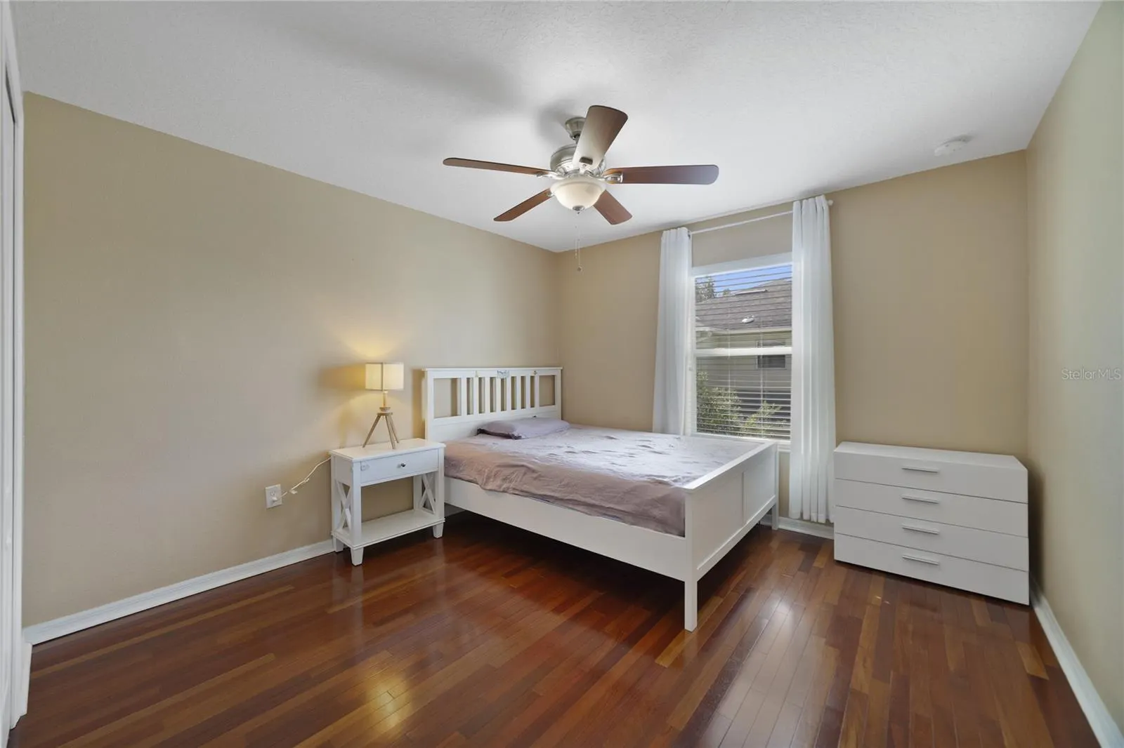 3293 RODRICK CIR