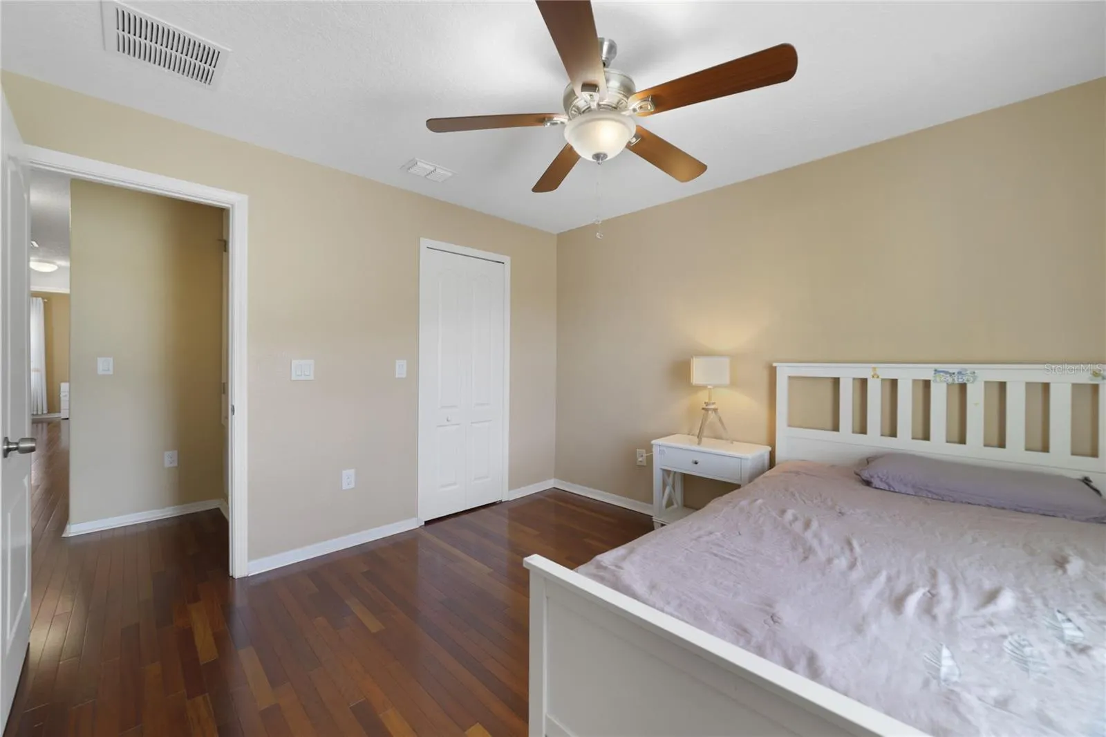 3293 RODRICK CIR