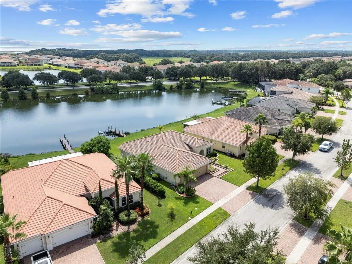 3715 PARADISO CIR