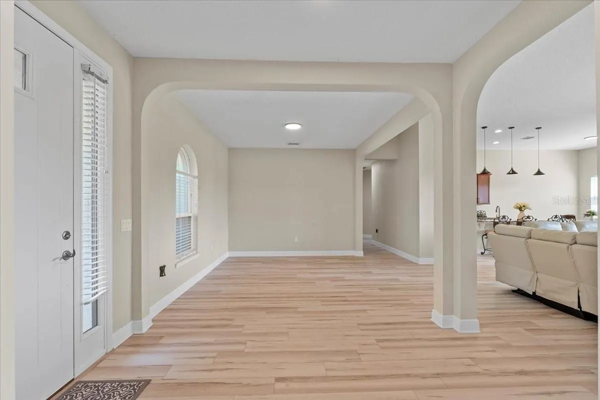 3715 PARADISO CIR