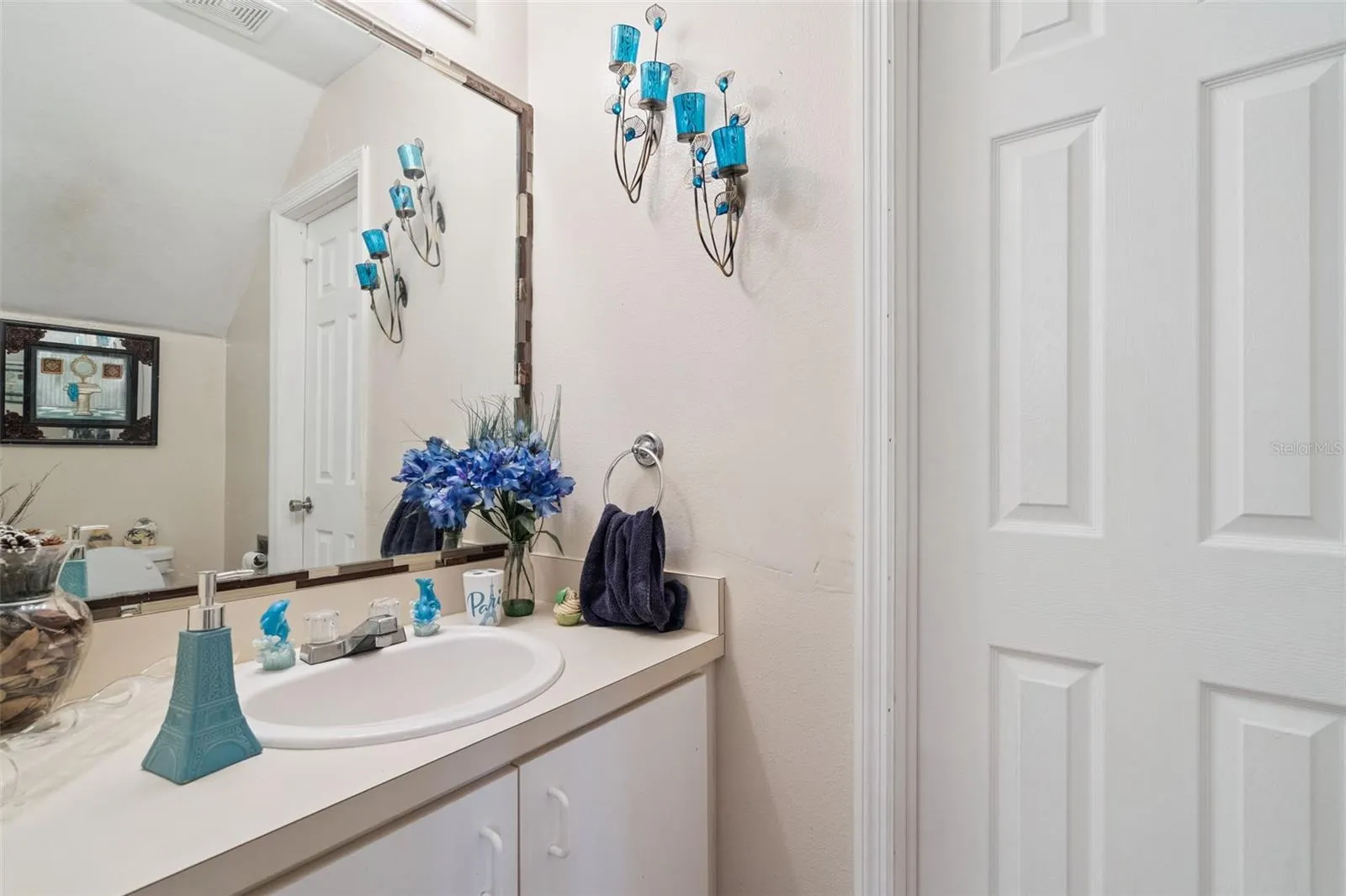 14208 CRYSTAL KEY PL
