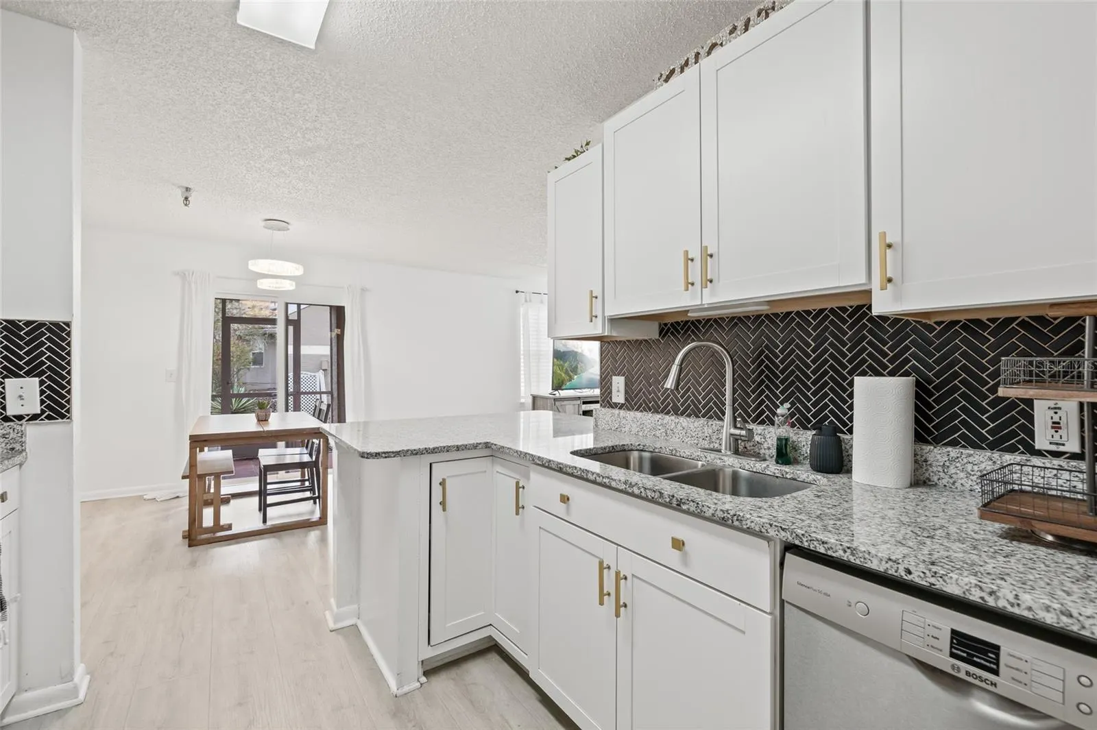 15215 AMBERLY DR #1002, #1002