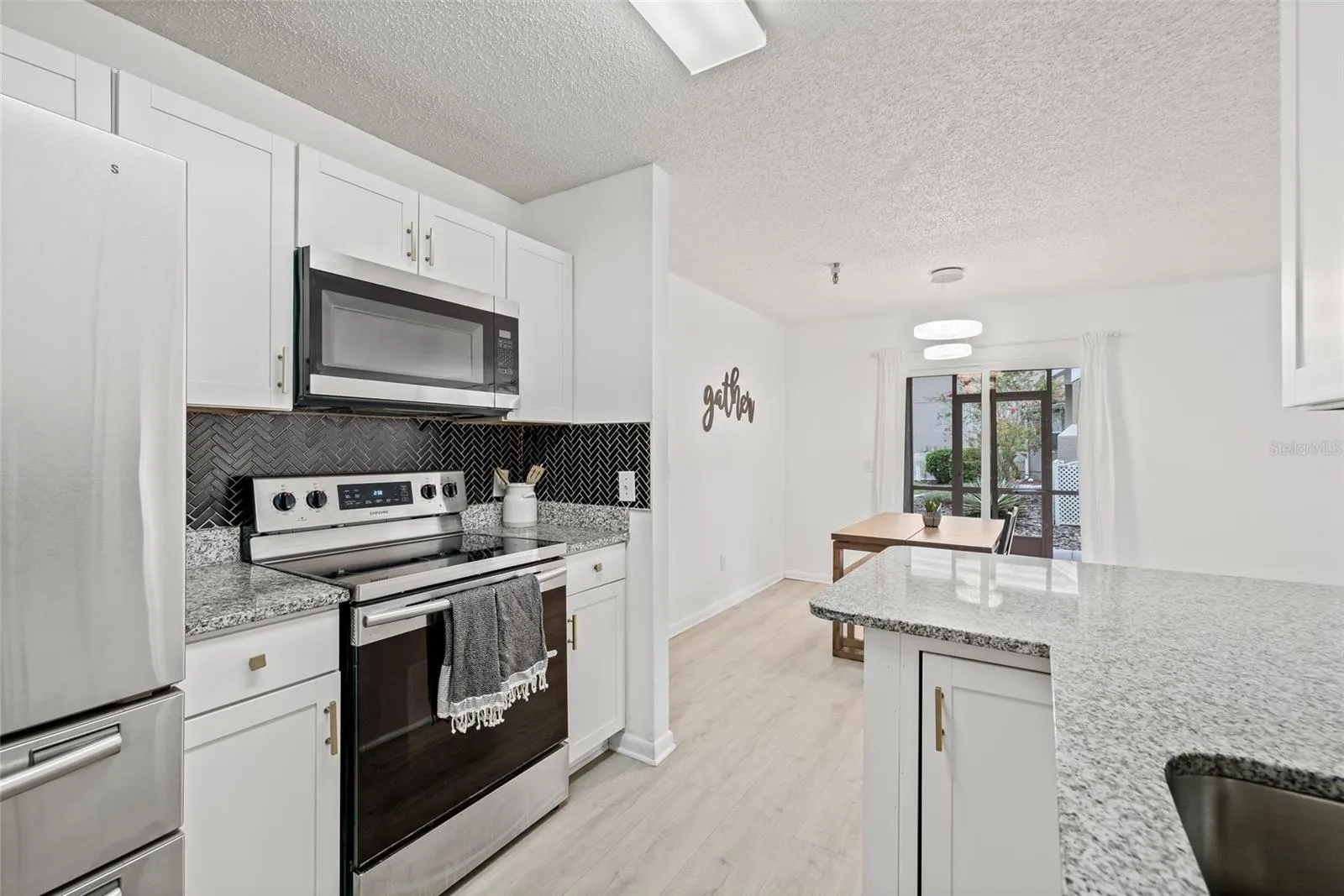 15215 AMBERLY DR #1002, #1002