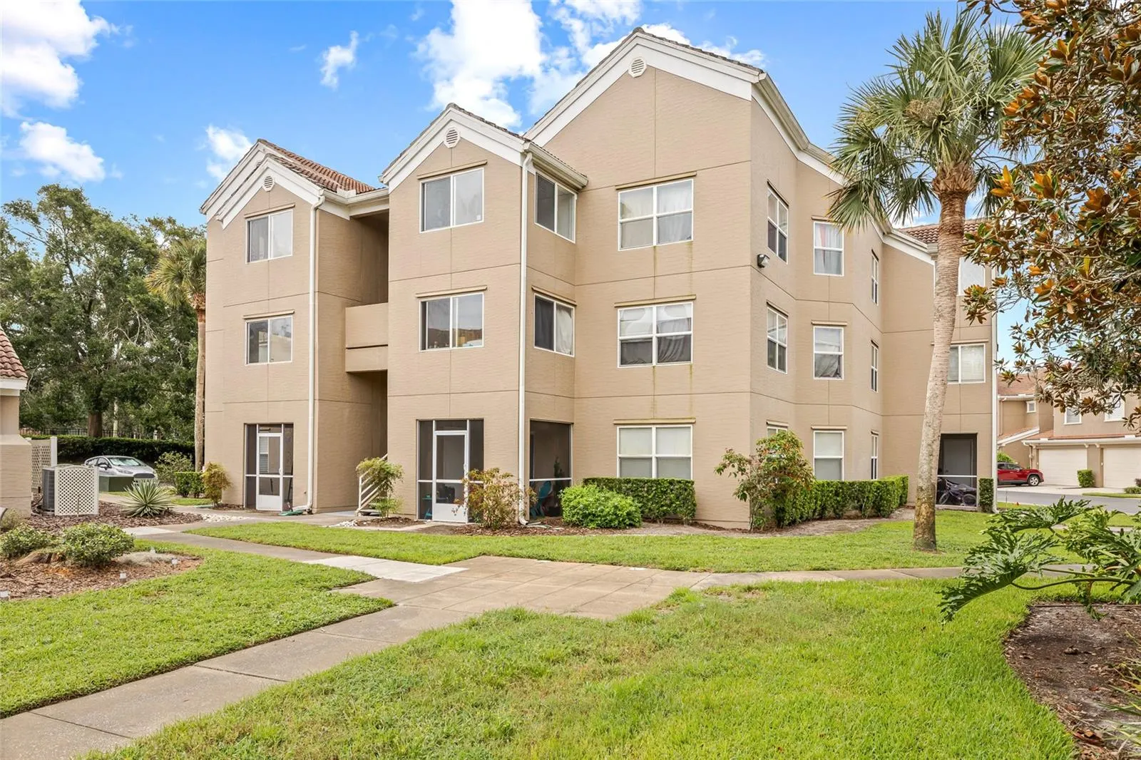 15215 AMBERLY DR #1002, #1002