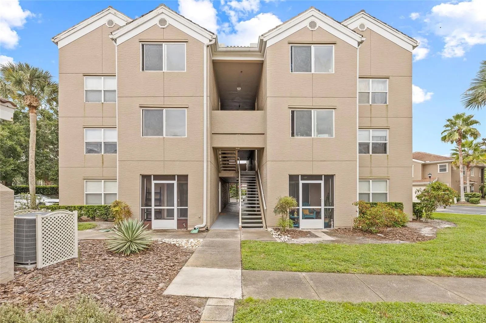 15215 AMBERLY DR #1002, #1002