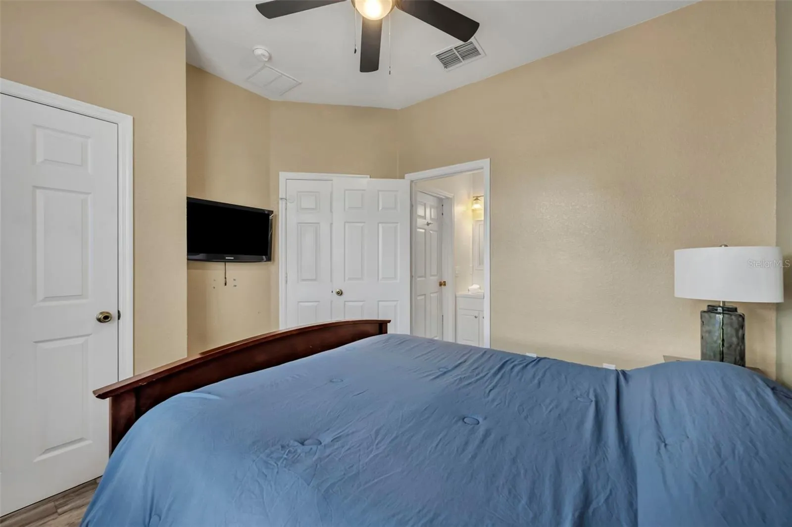 2579 MANESHAW LN