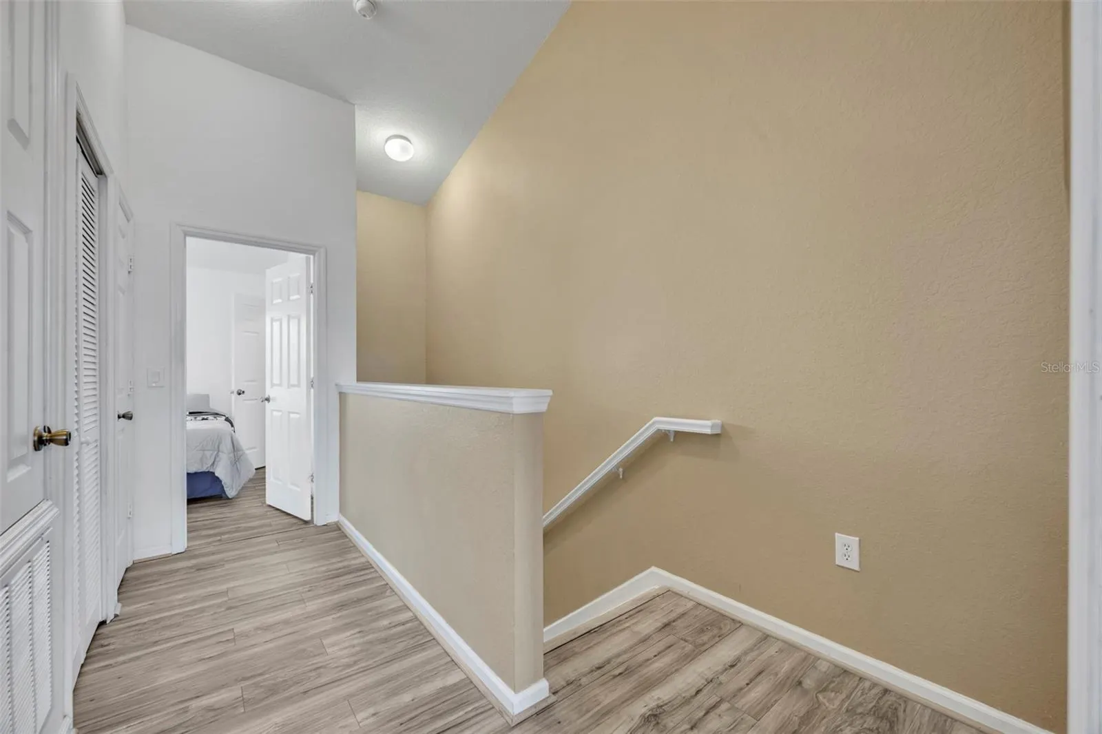 2579 MANESHAW LN