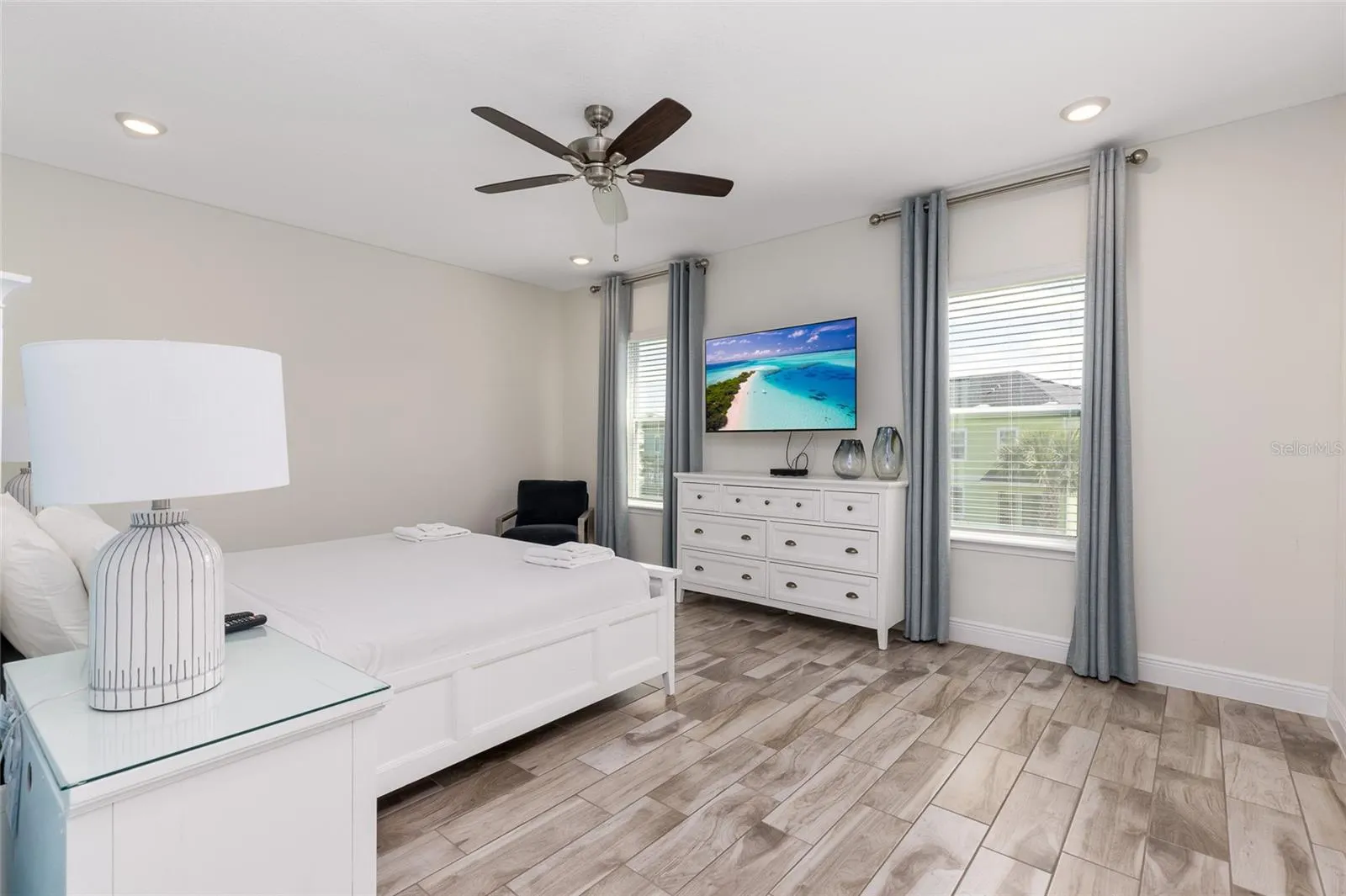 2959 CASTAWAY LN
