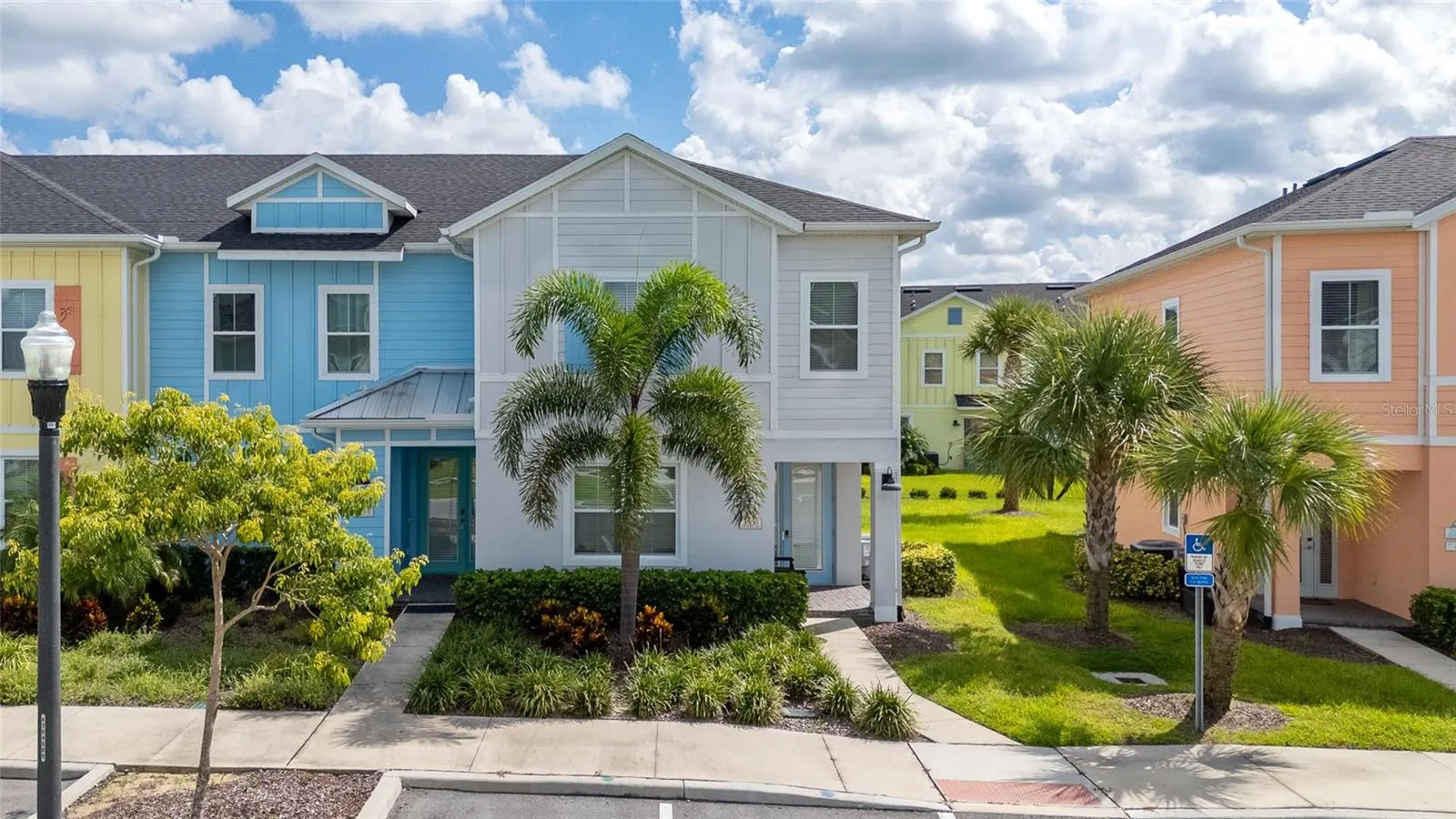 2959 CASTAWAY LN