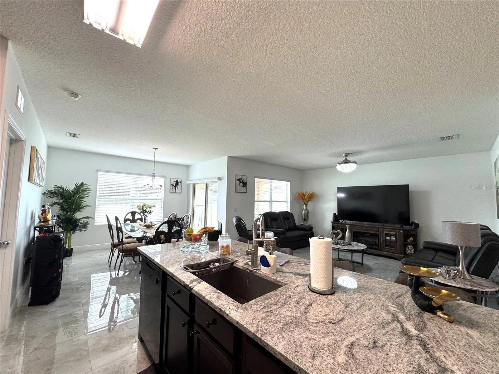 239 WILLOW BEND DR