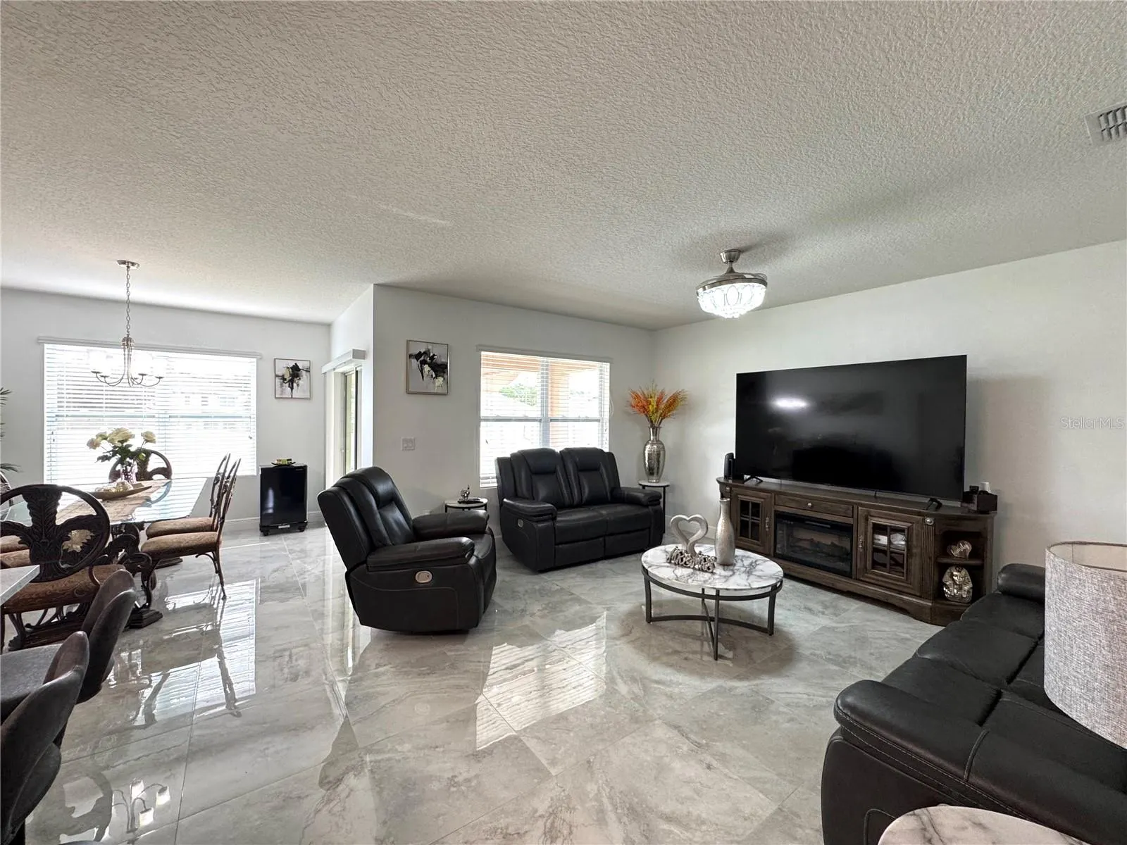 239 WILLOW BEND DR