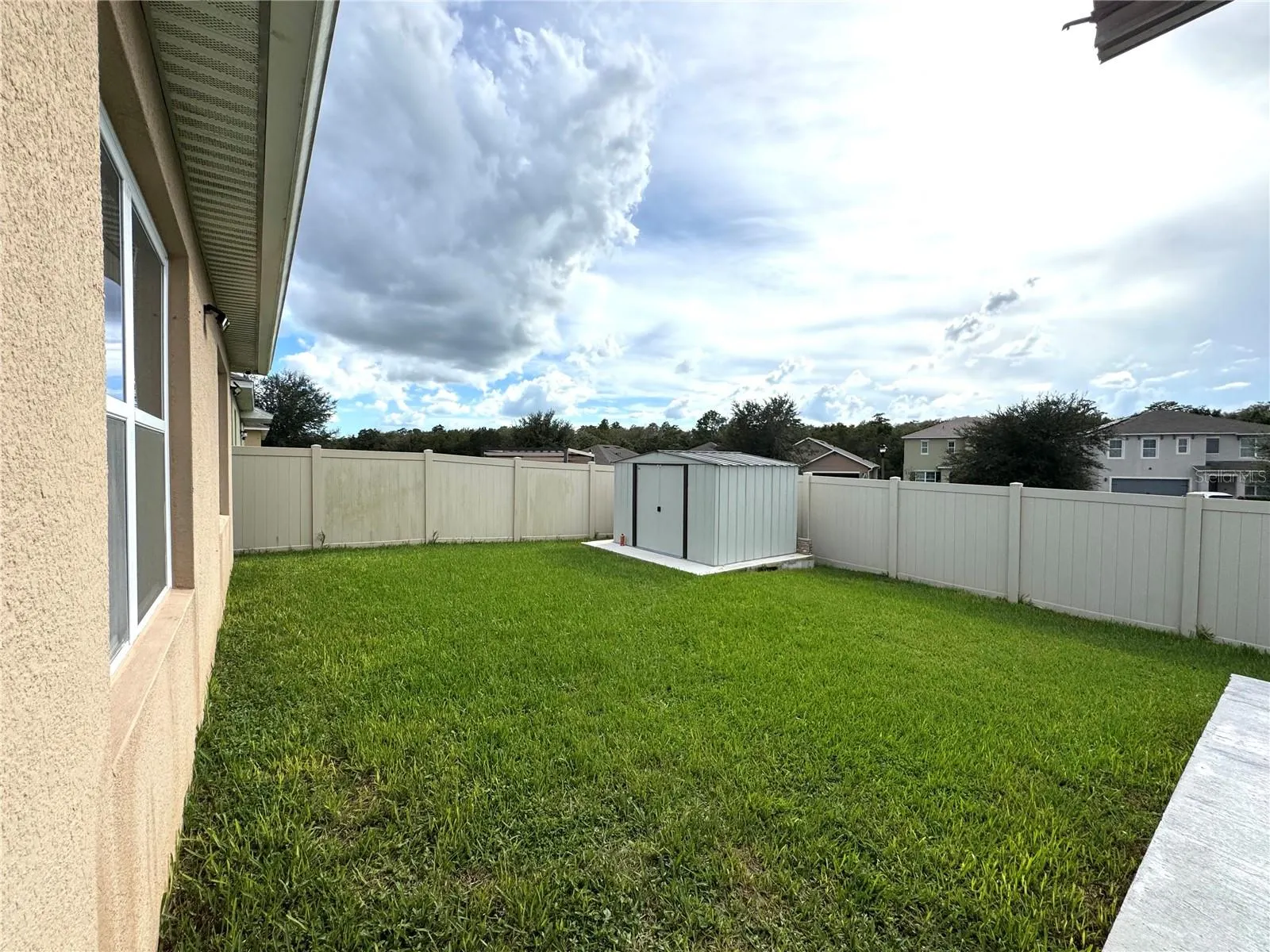 239 WILLOW BEND DR