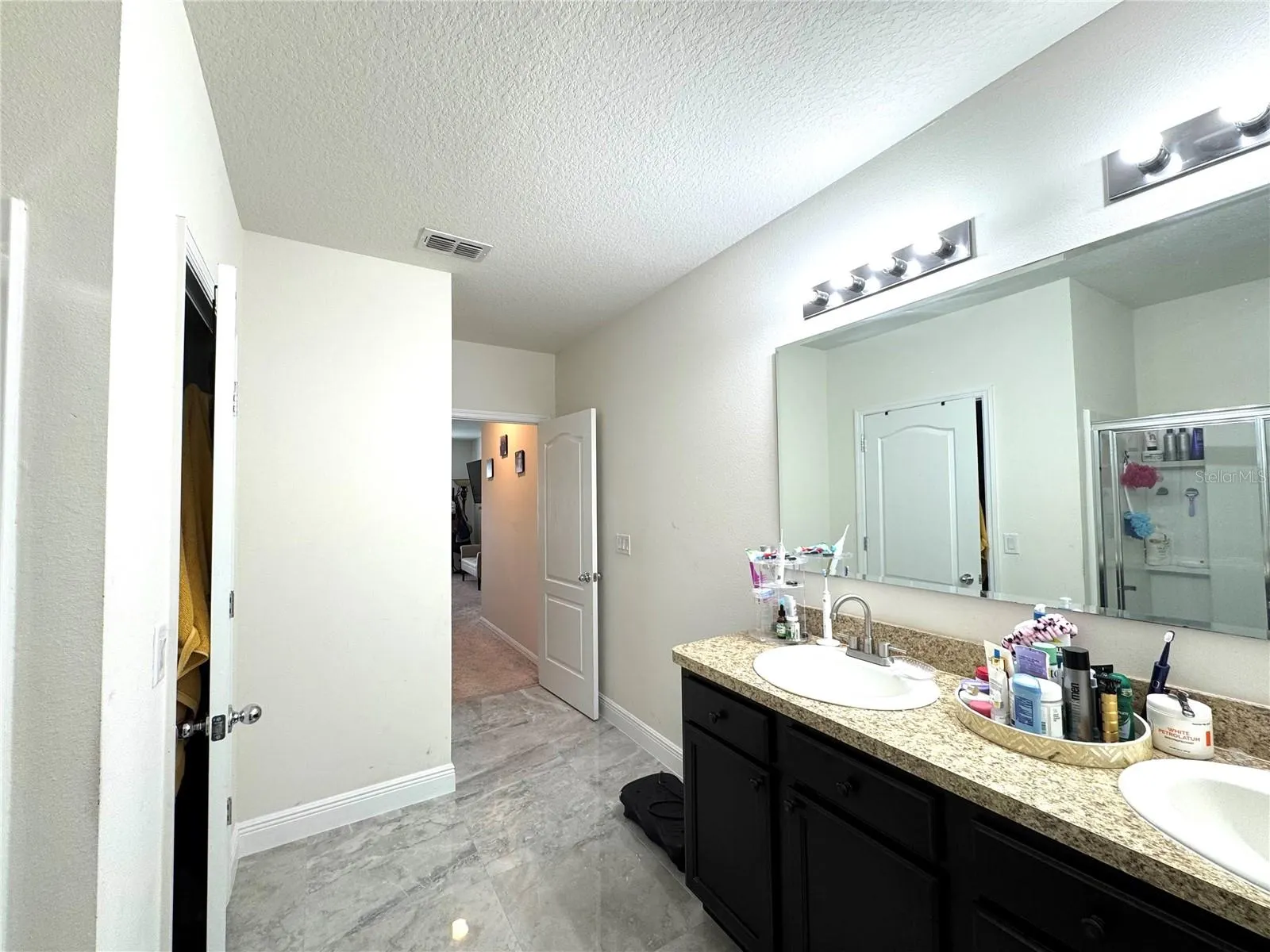 239 WILLOW BEND DR