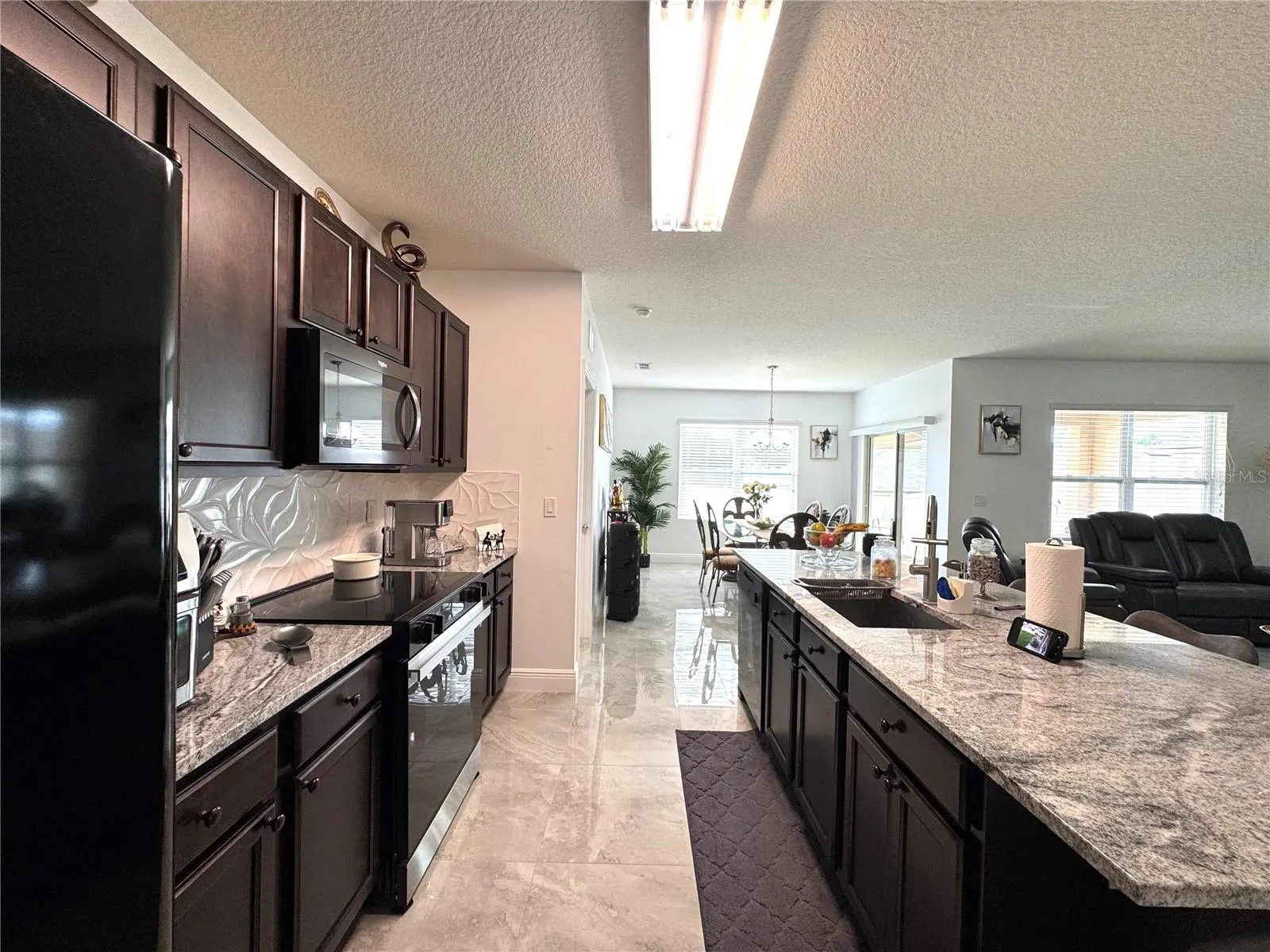 239 WILLOW BEND DR