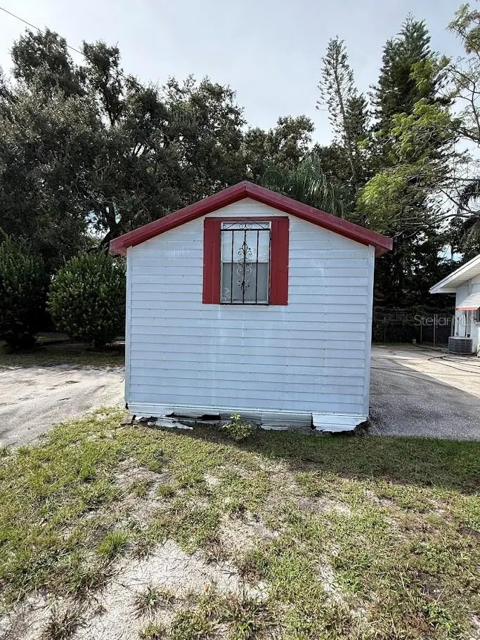 500 AVENUE L NE
