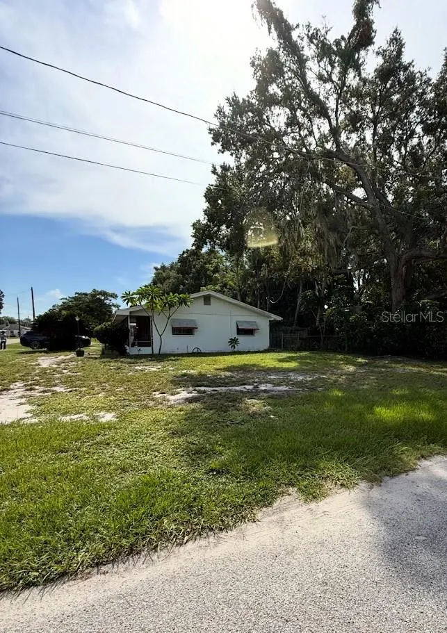 500 AVENUE L NE