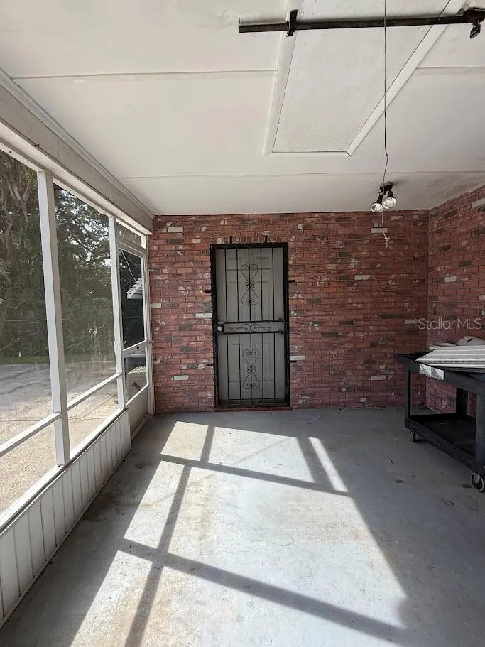 500 AVENUE L NE