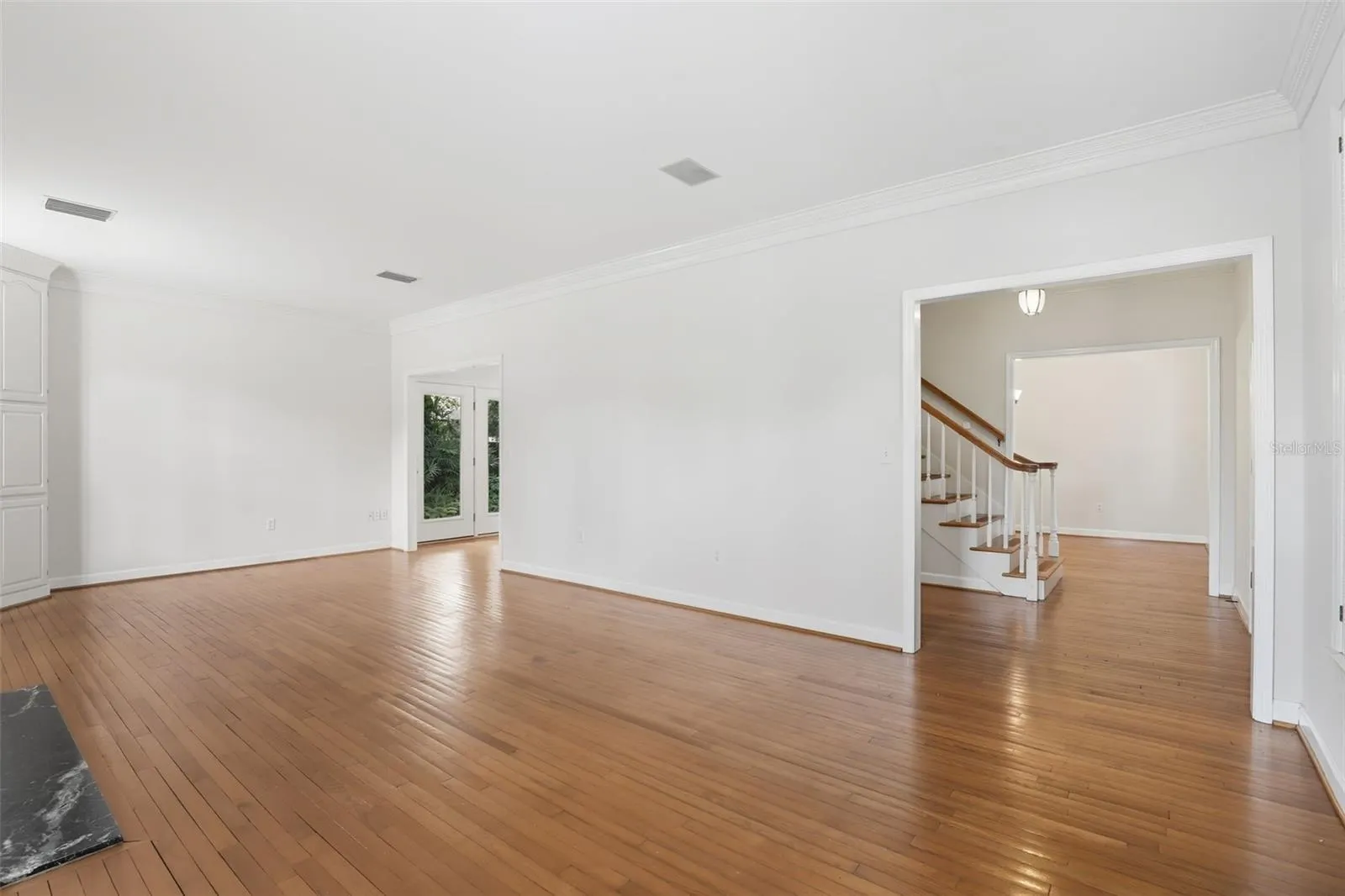 226 WHITTIER CIR