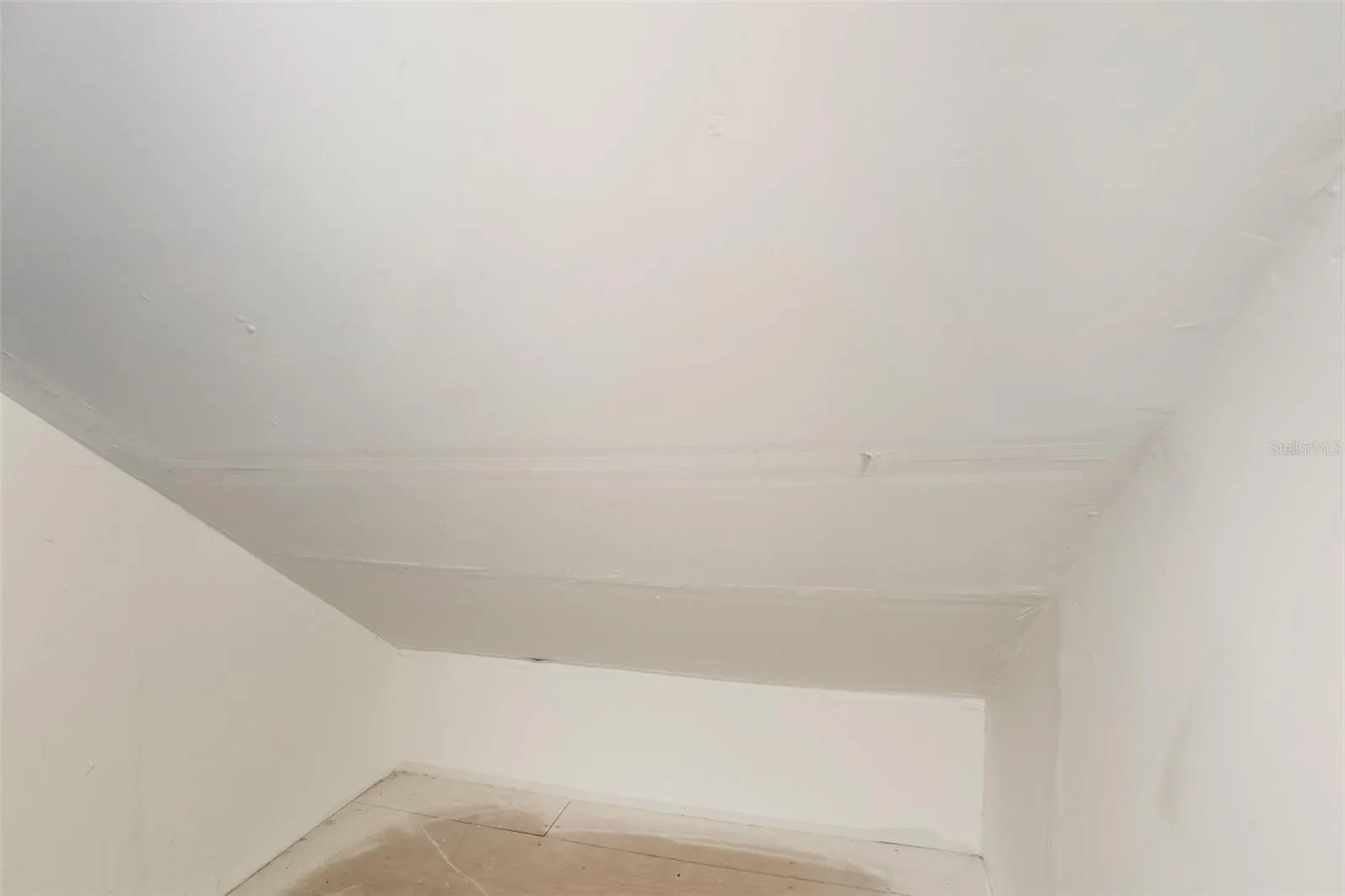 226 WHITTIER CIR