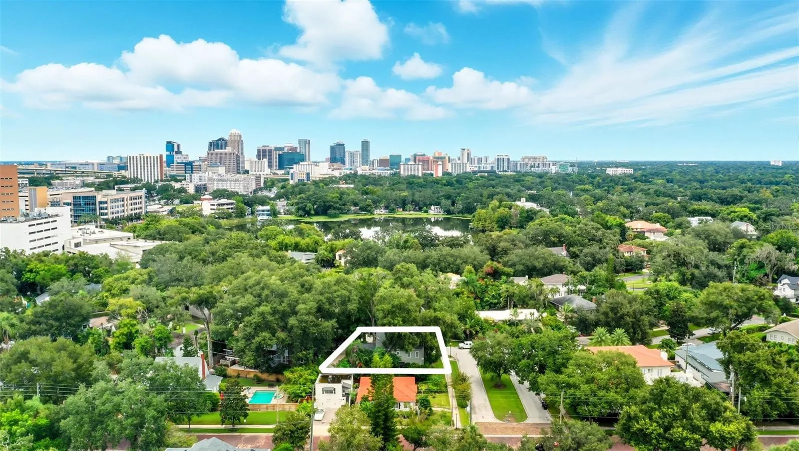 226 WHITTIER CIR
