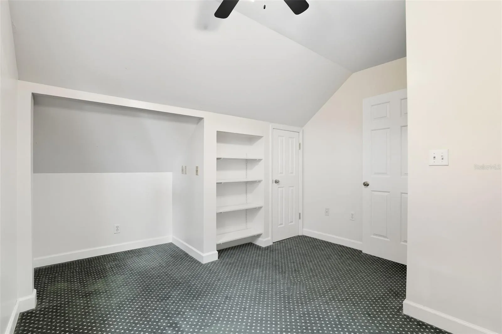 226 WHITTIER CIR