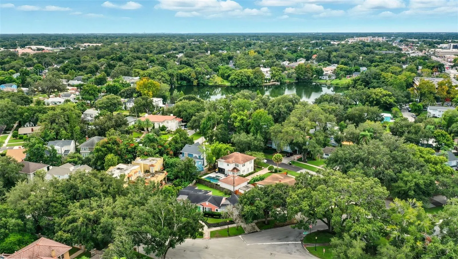 226 WHITTIER CIR