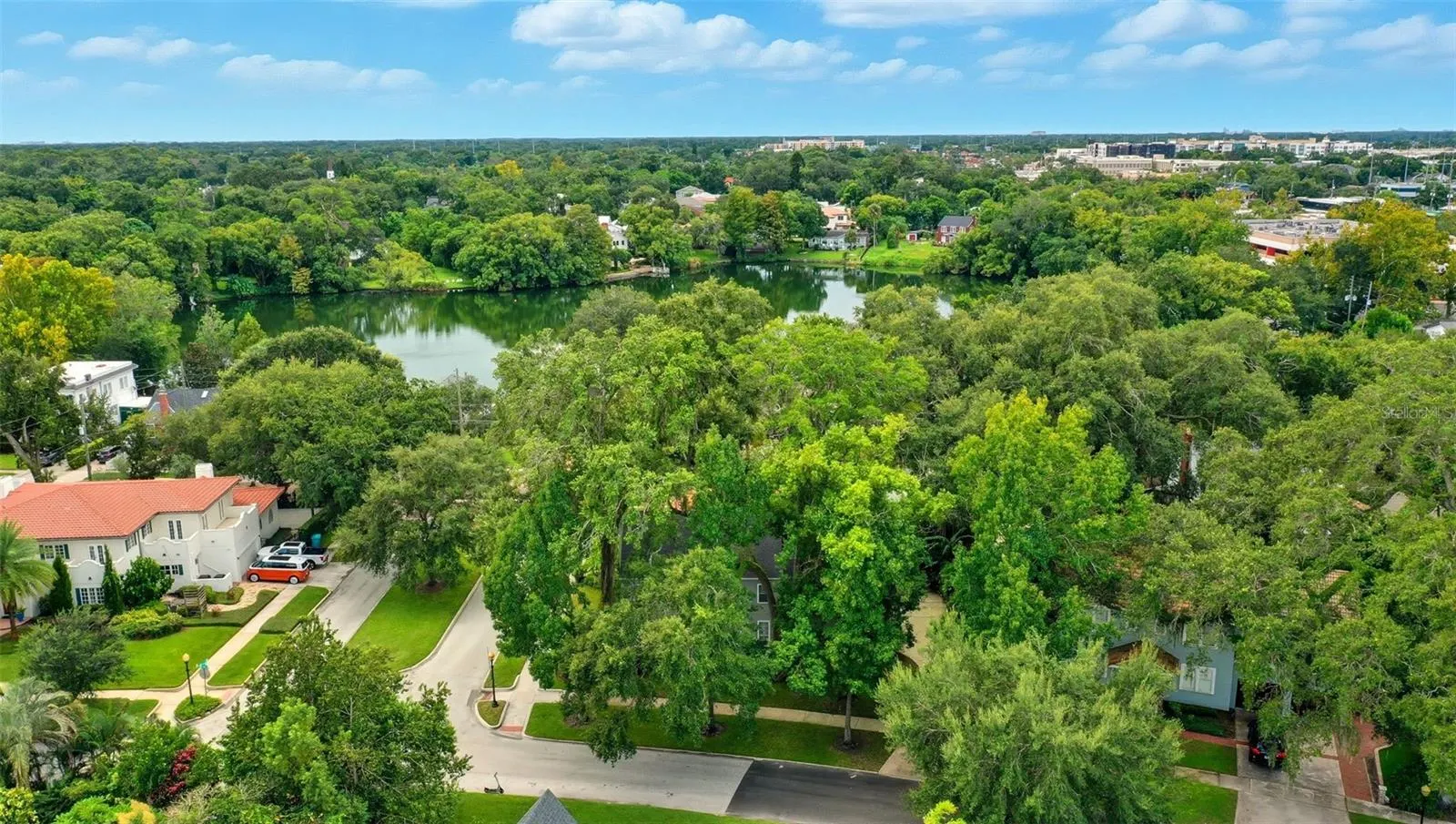 226 WHITTIER CIR