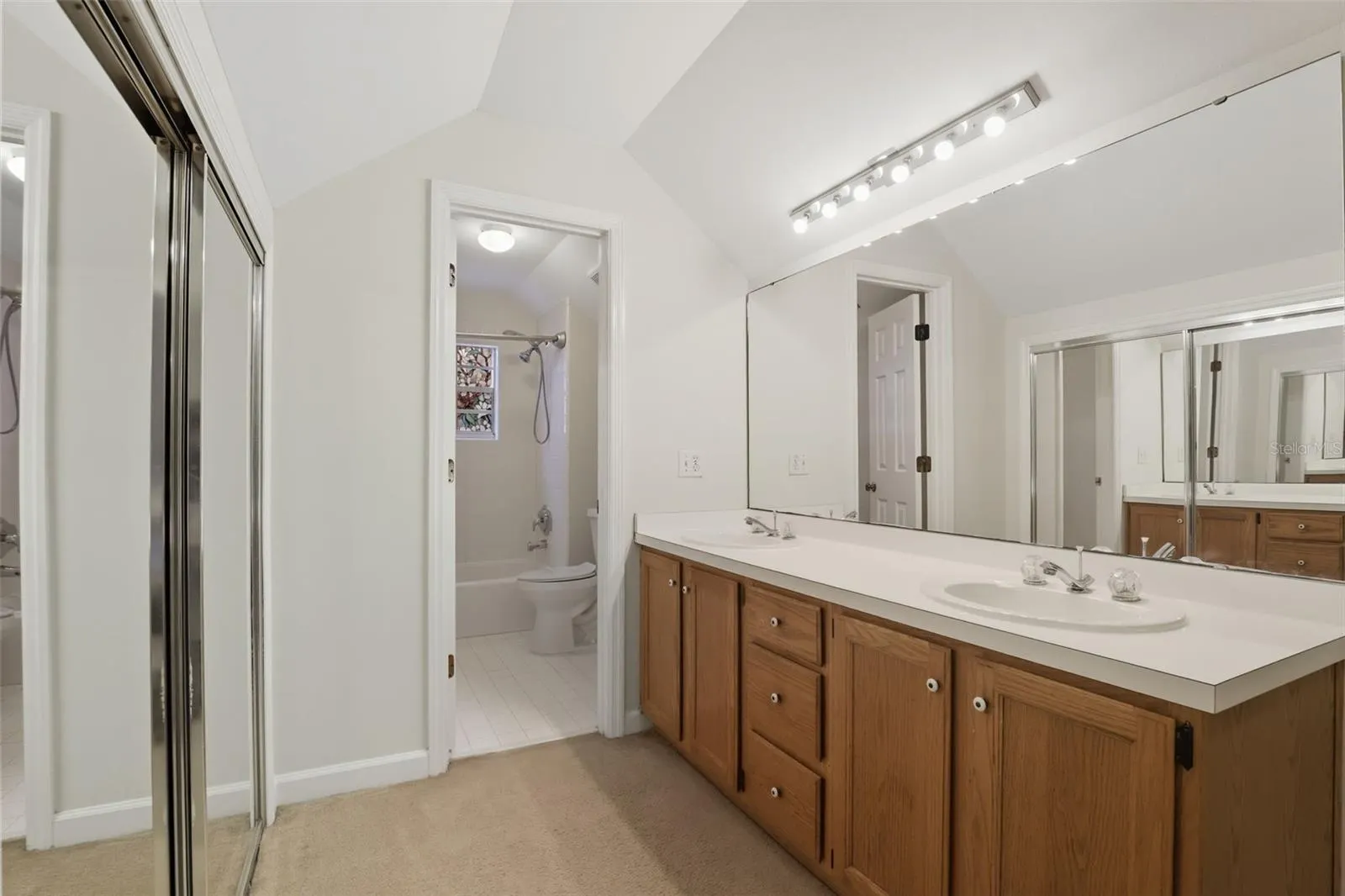 226 WHITTIER CIR