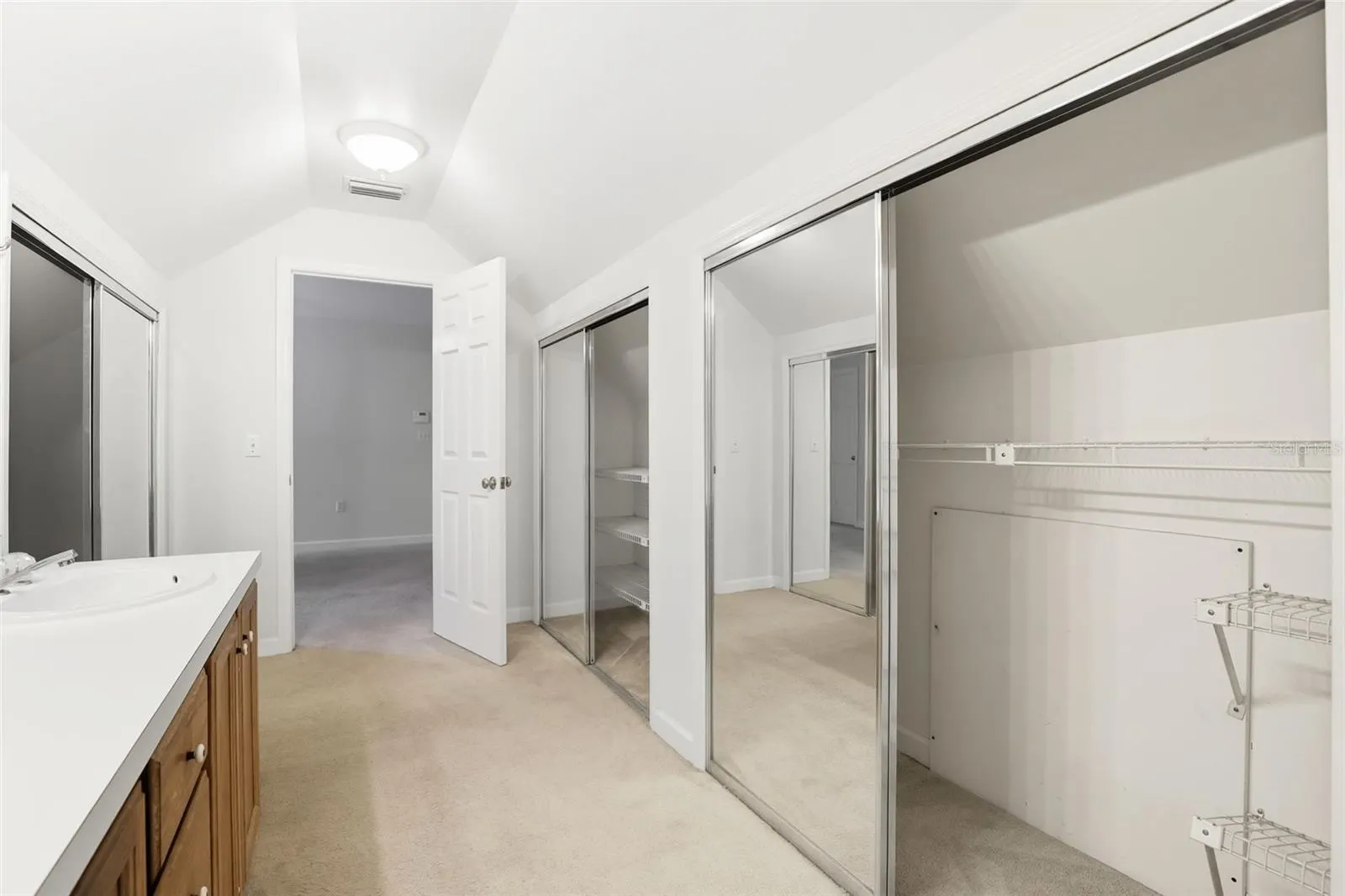 226 WHITTIER CIR