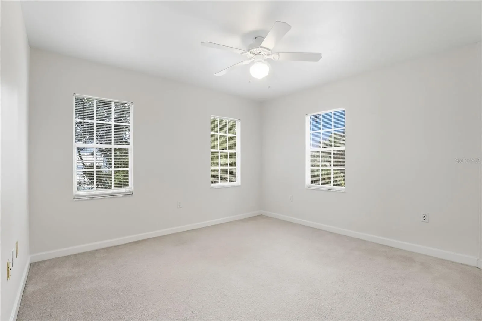 226 WHITTIER CIR