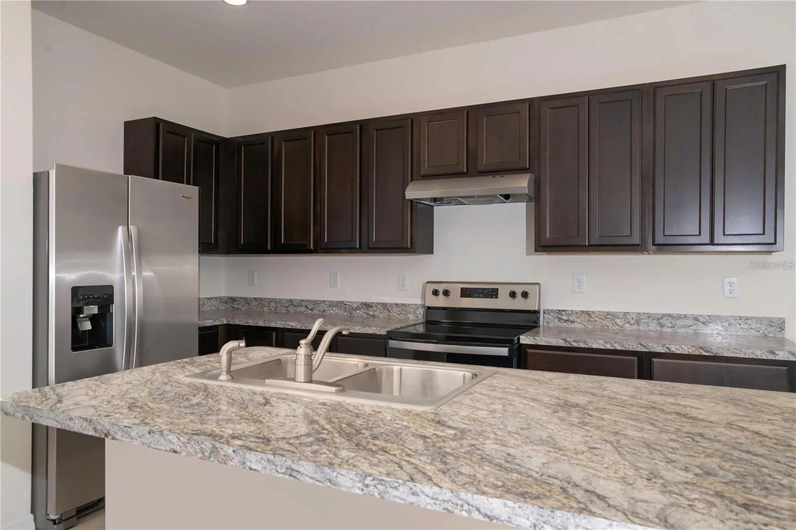 1389 YELLOW FINCH DR