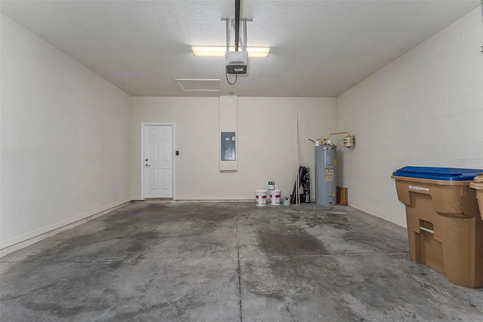 2756 MEAD AVE