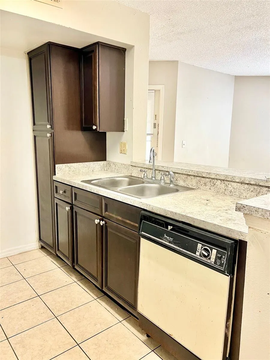 401 FOUNTAINHEAD CIR #151, #151