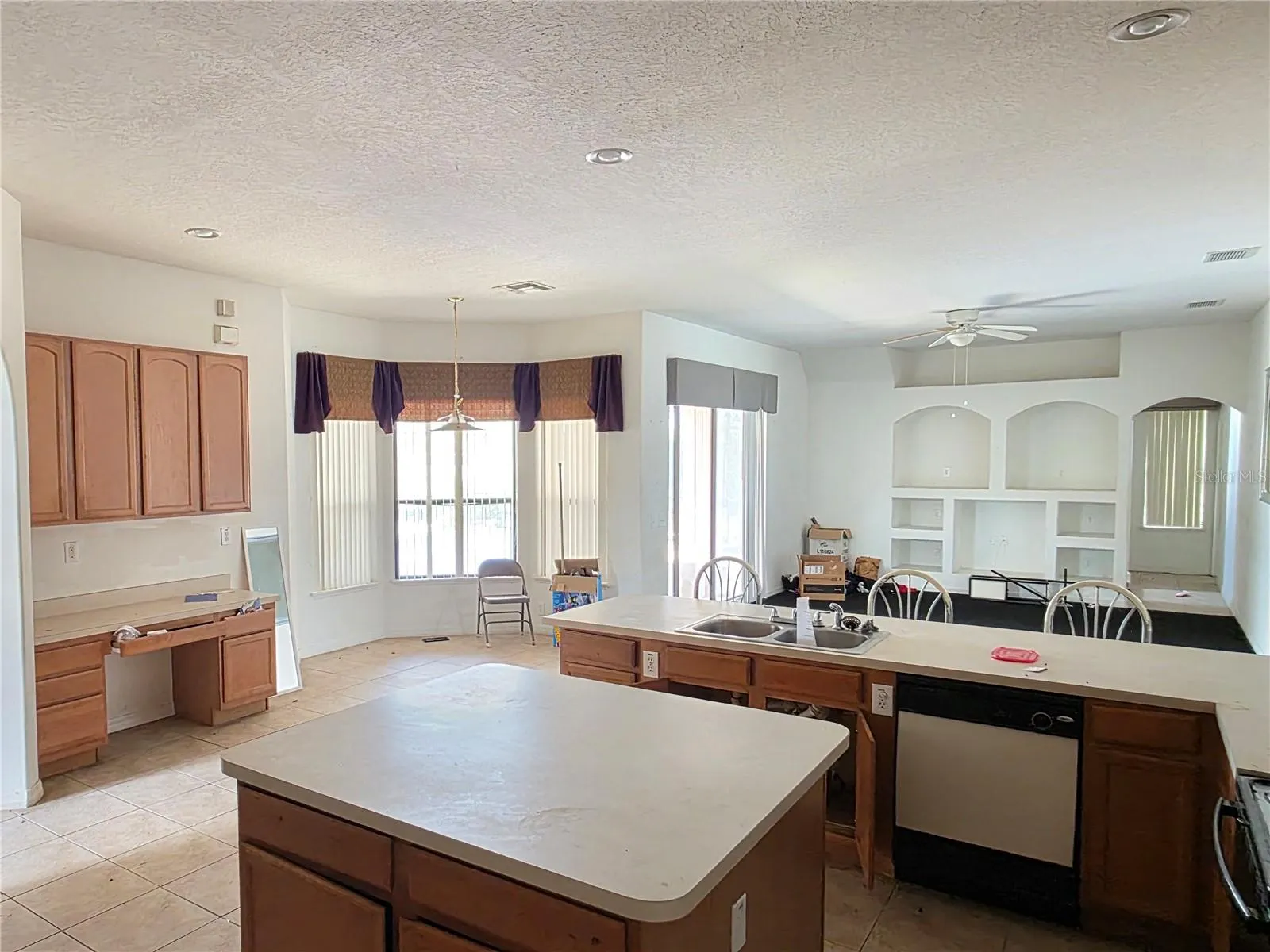 257 WALTHAM CT