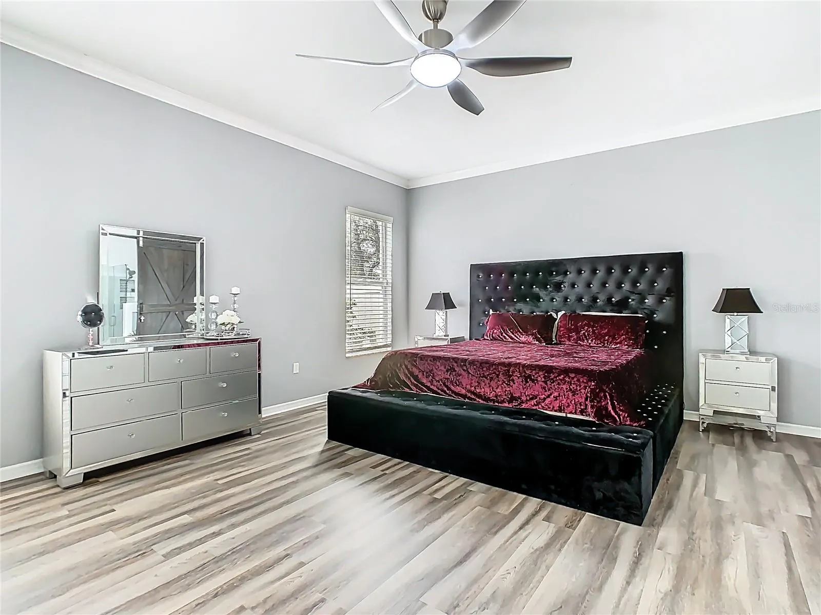 1539 AUBURN OAKS