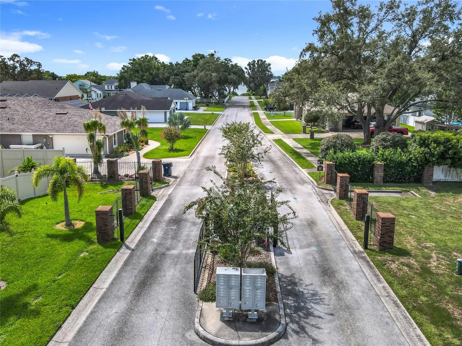 1539 AUBURN OAKS