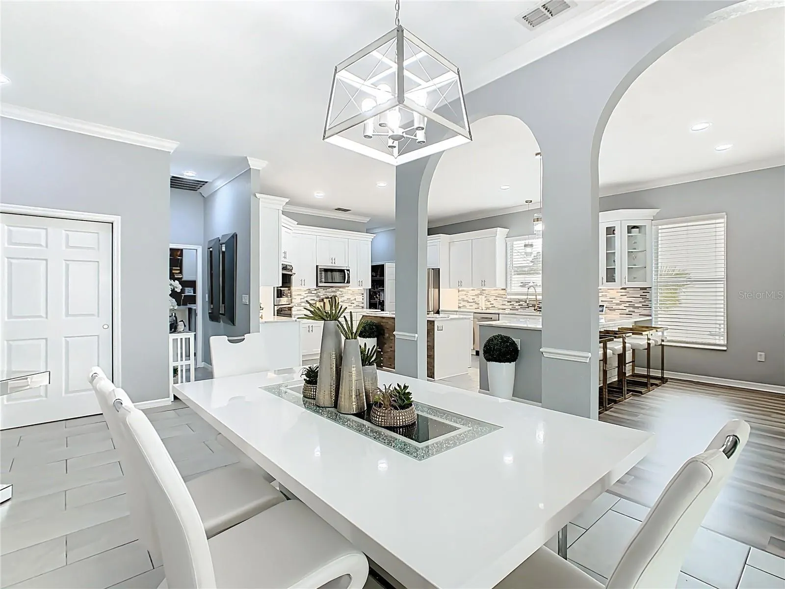 1539 AUBURN OAKS