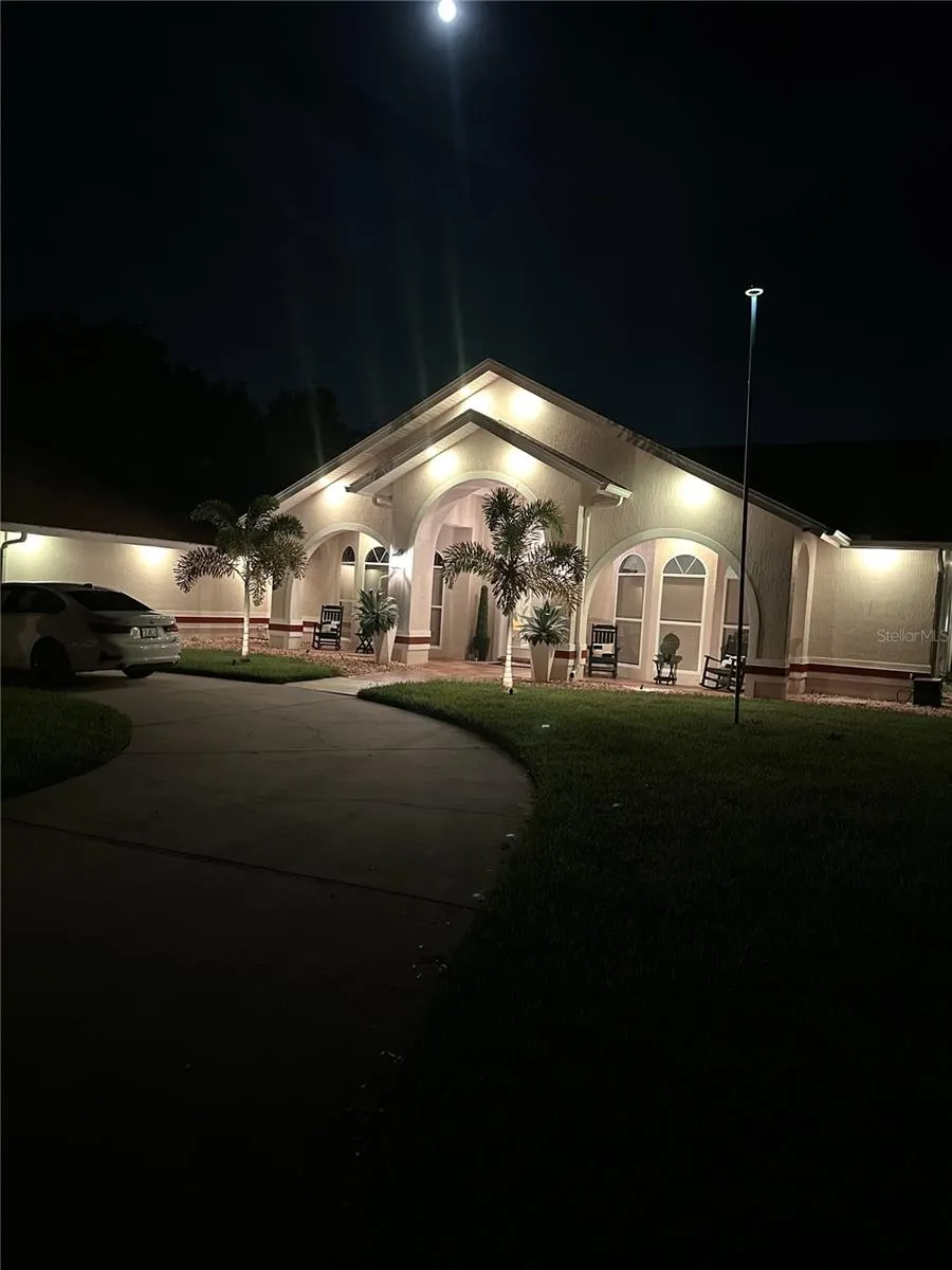 1539 AUBURN OAKS