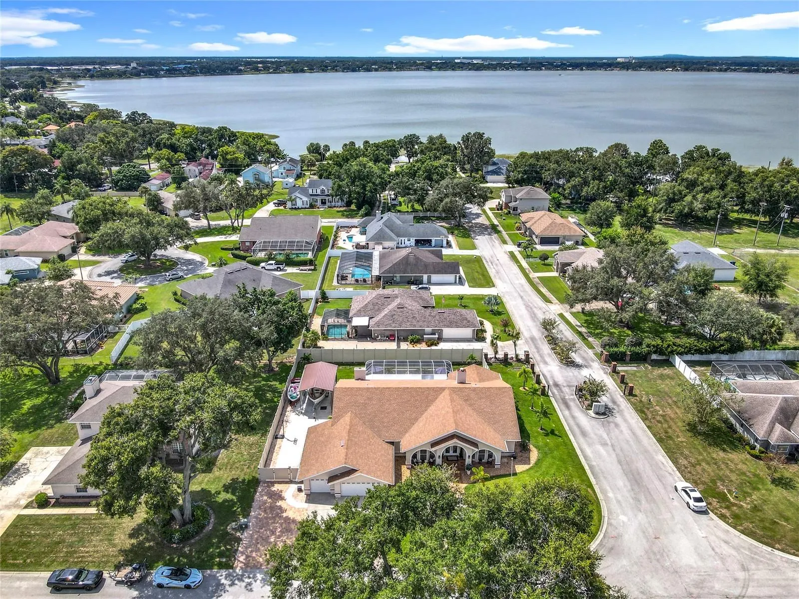 1539 AUBURN OAKS