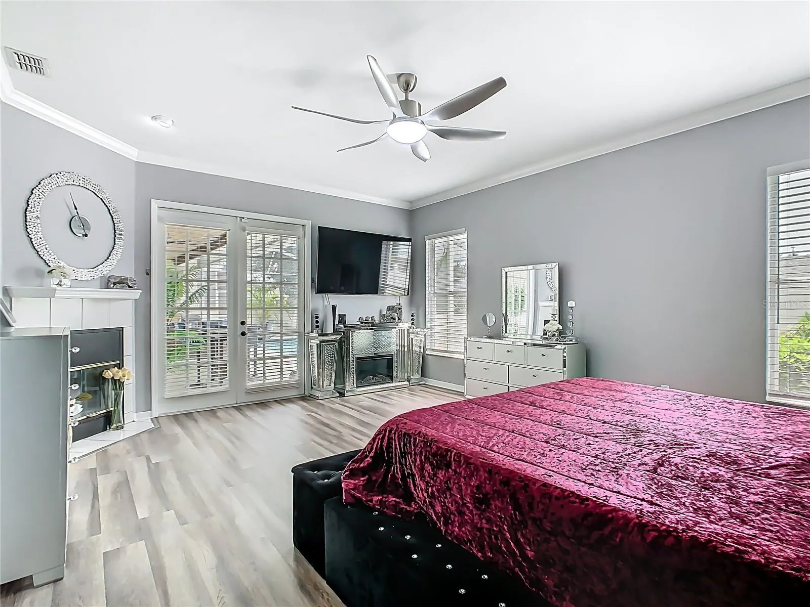 1539 AUBURN OAKS