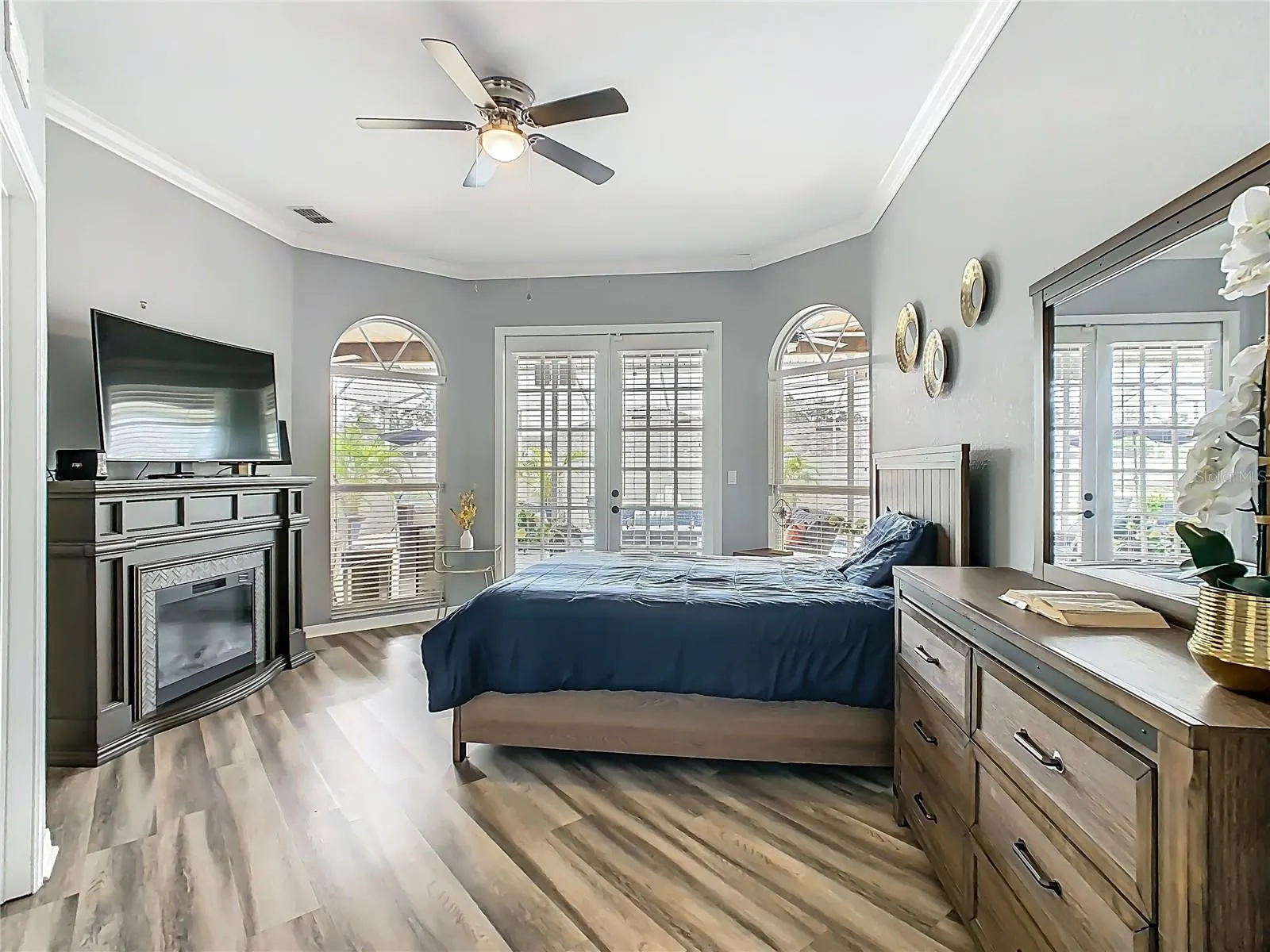 1539 AUBURN OAKS