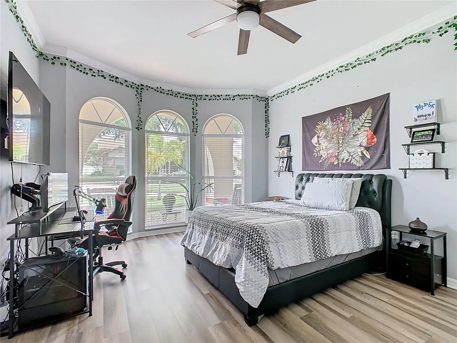 1539 AUBURN OAKS